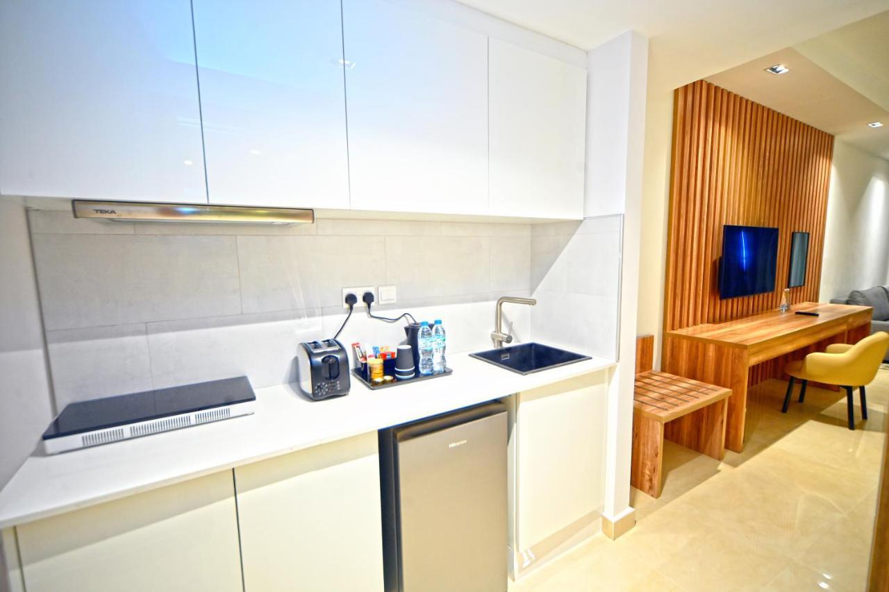 דובאי Pyramisa Hotel Apartments מראה חיצוני תמונה