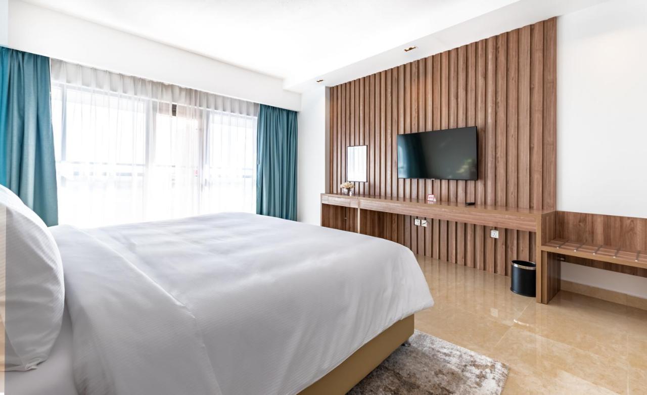 דובאי Pyramisa Hotel Apartments מראה חיצוני תמונה