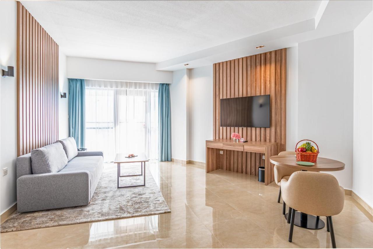 דובאי Pyramisa Hotel Apartments מראה חיצוני תמונה