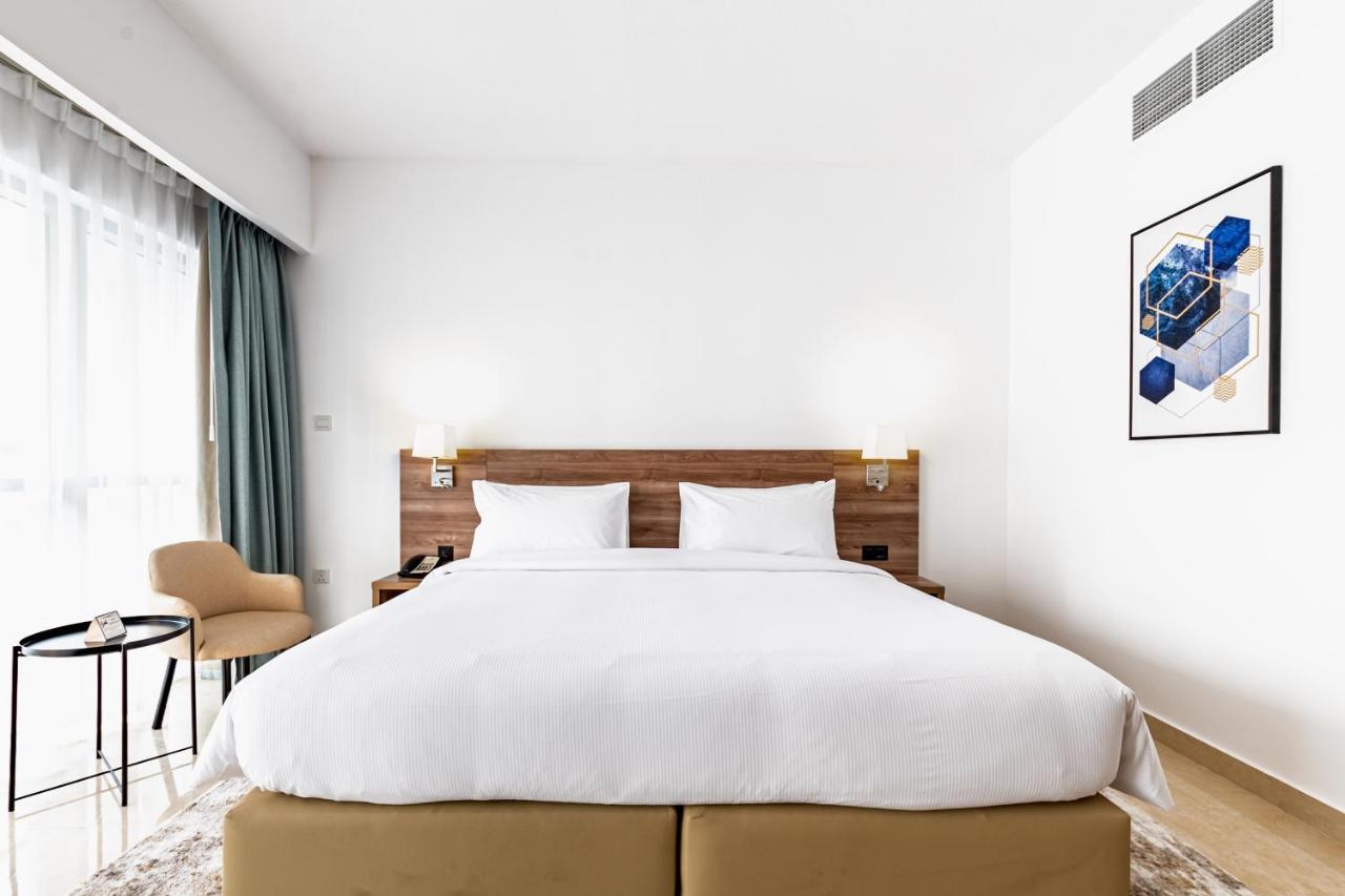 דובאי Pyramisa Hotel Apartments מראה חיצוני תמונה