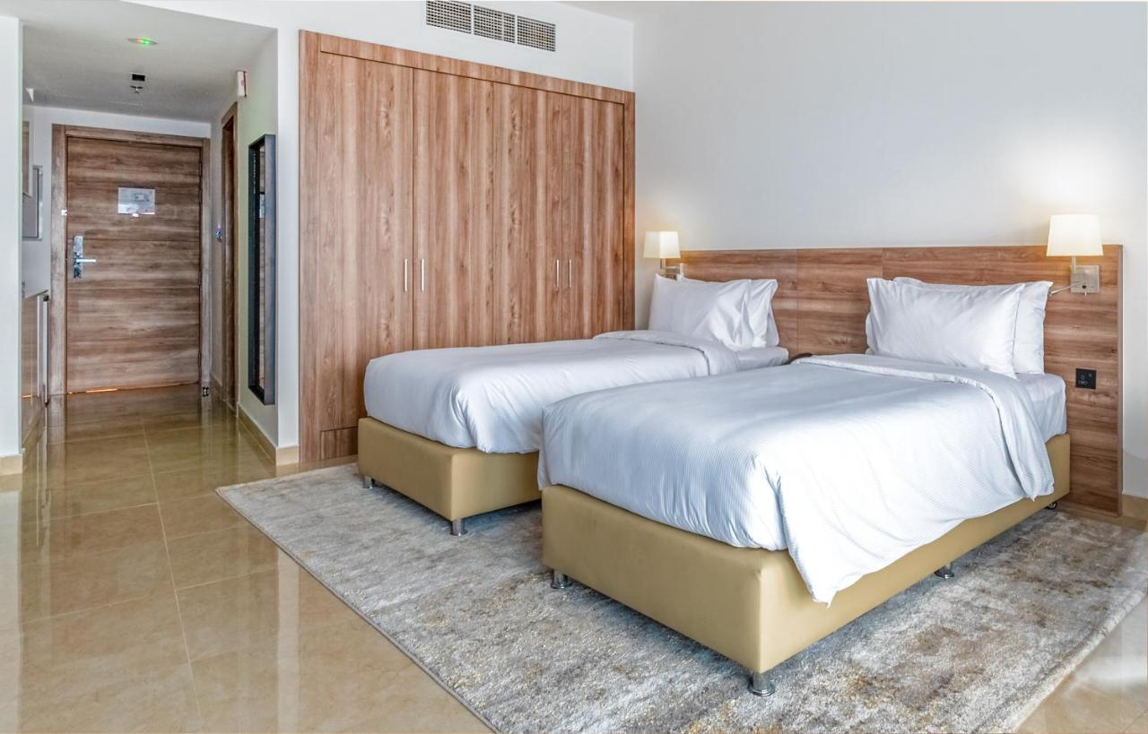 דובאי Pyramisa Hotel Apartments מראה חיצוני תמונה