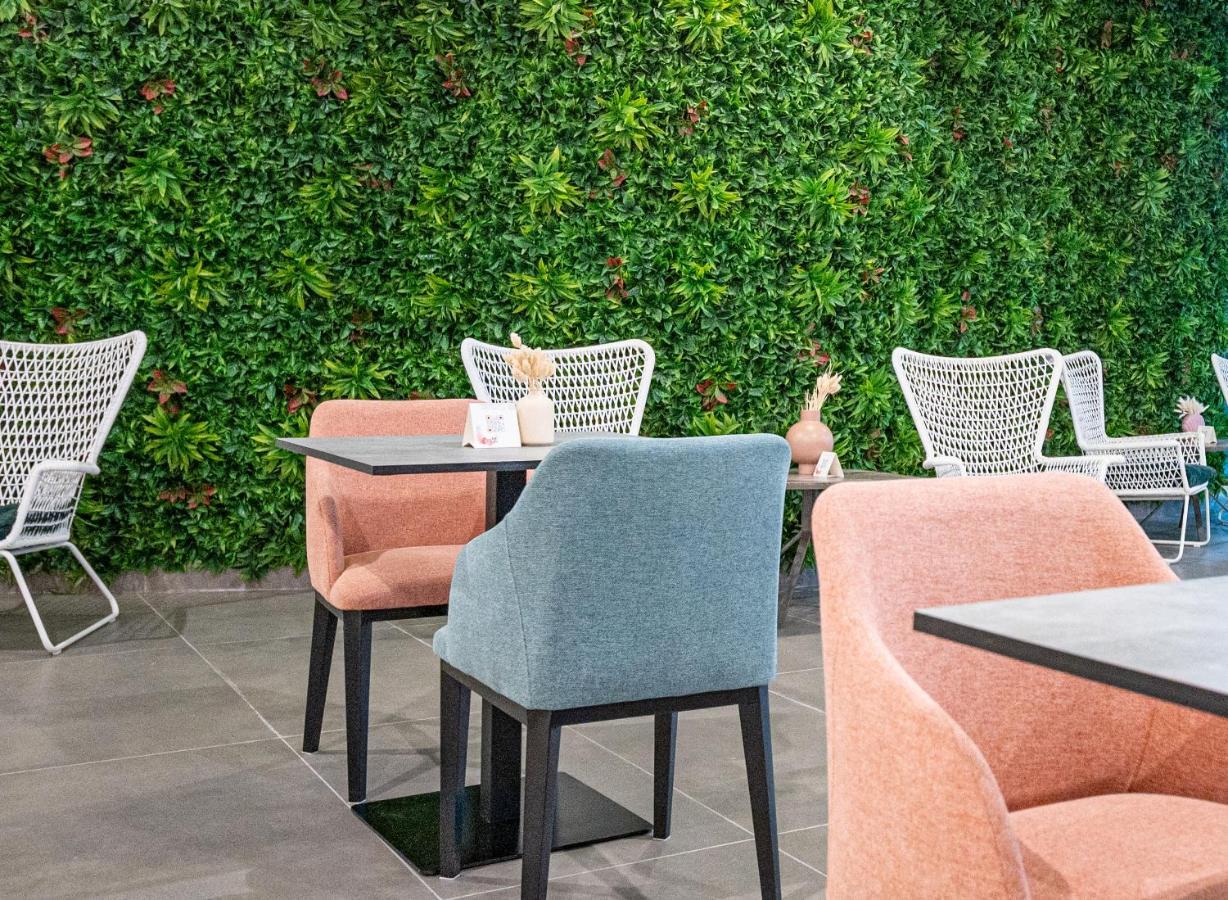דובאי Pyramisa Hotel Apartments מראה חיצוני תמונה