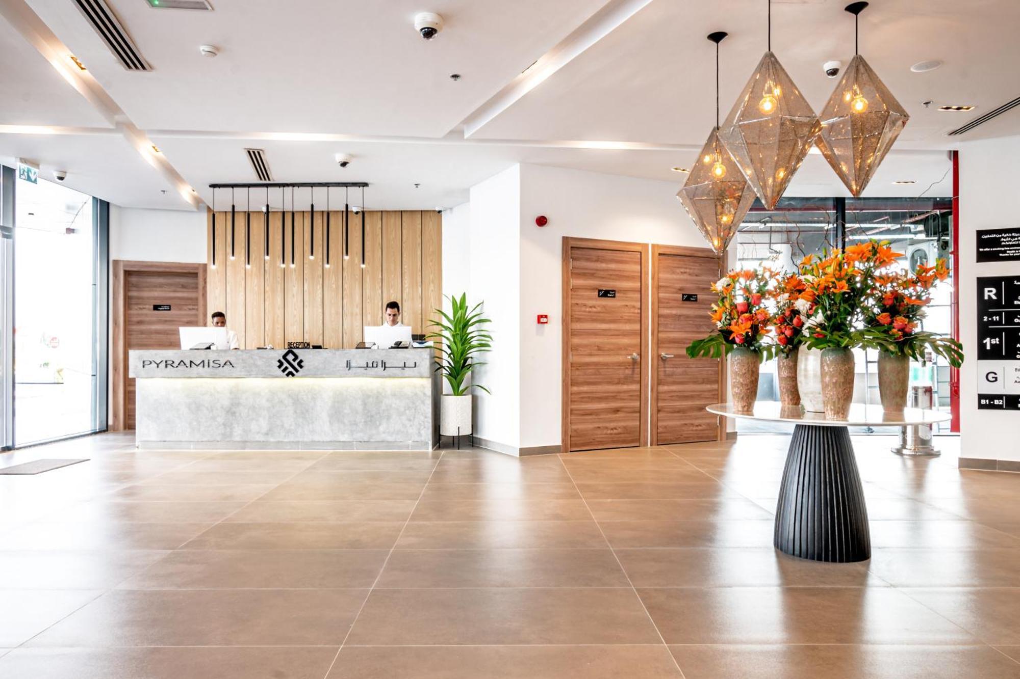 דובאי Pyramisa Hotel Apartments מראה חיצוני תמונה