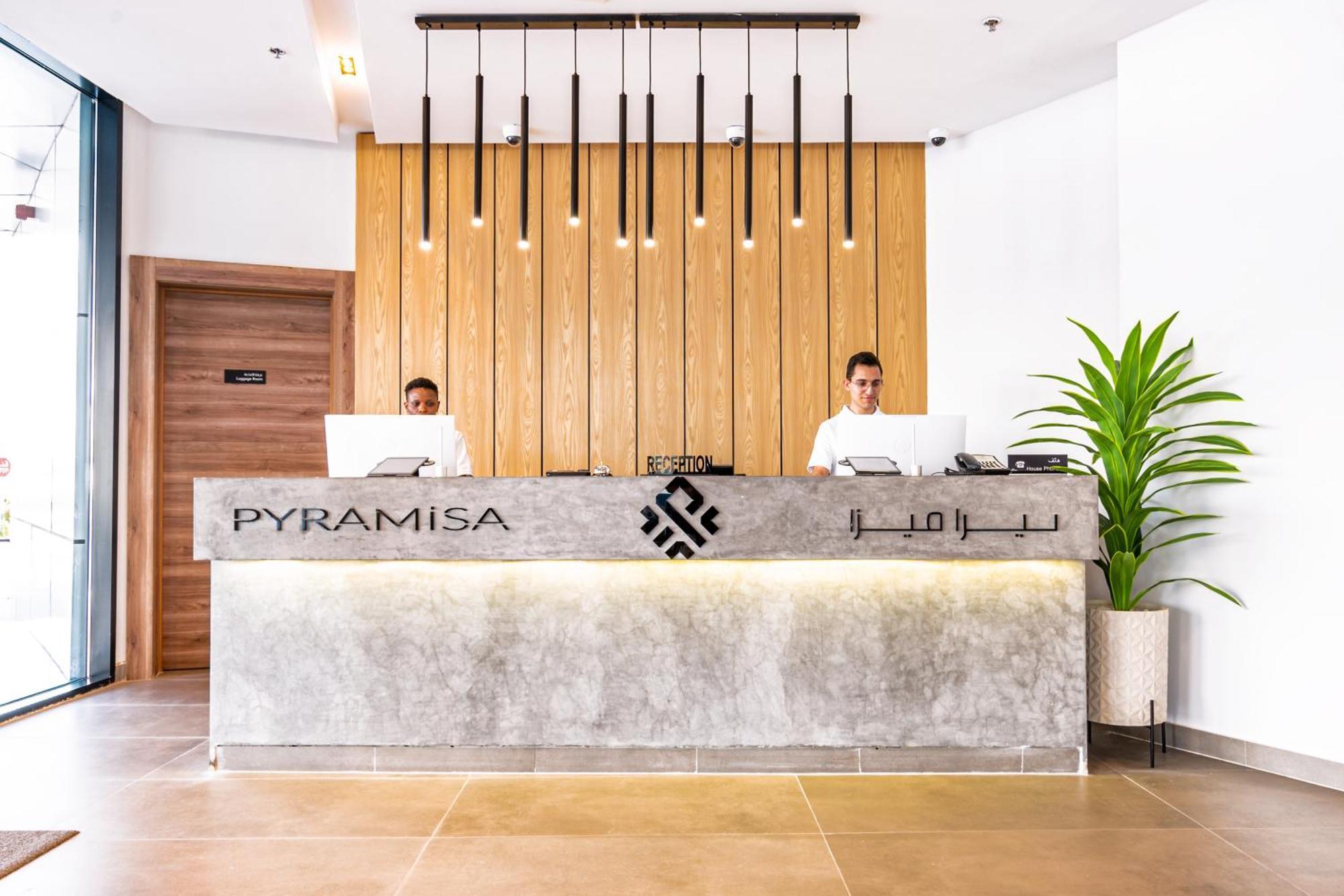 דובאי Pyramisa Hotel Apartments מראה חיצוני תמונה