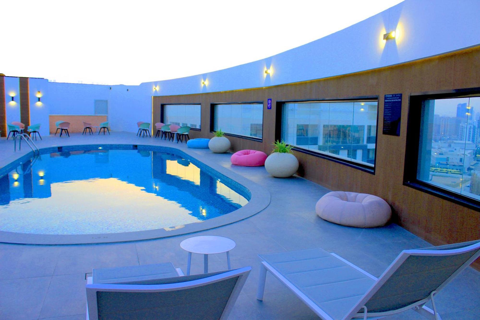 דובאי Pyramisa Hotel Apartments מראה חיצוני תמונה