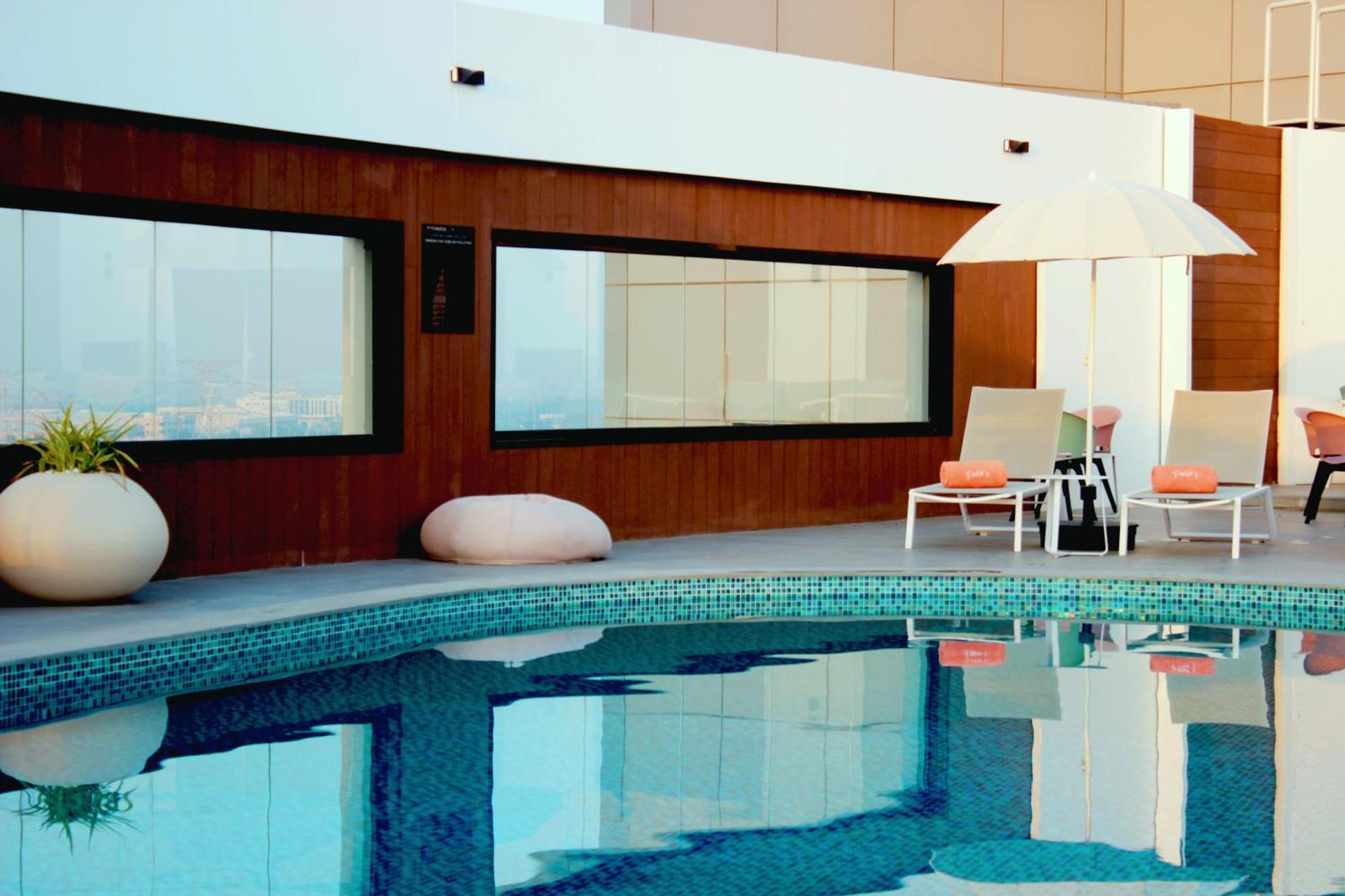 דובאי Pyramisa Hotel Apartments מראה חיצוני תמונה