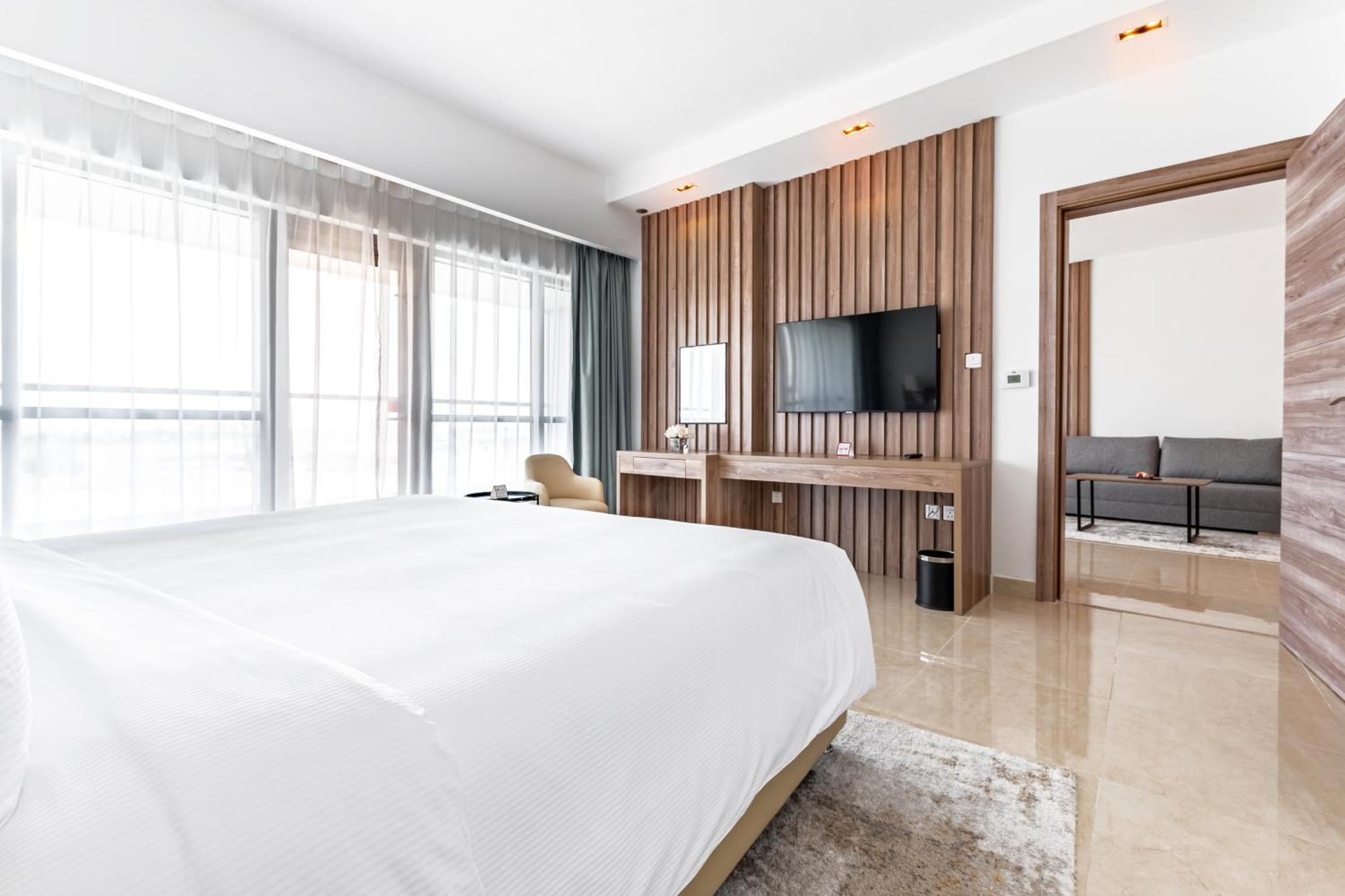 דובאי Pyramisa Hotel Apartments מראה חיצוני תמונה